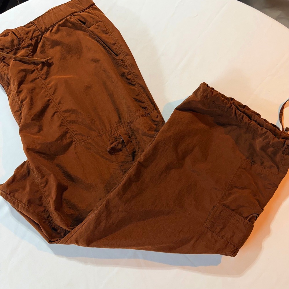 The North Face Womens XL Brown Nylon Cargo Capri Pants Hiking Outdoor Utility